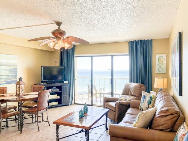 Imagen general del Hotel Summit Beach Resort By H2o Vr. Foto 12