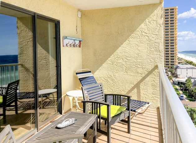 Imagen de la habitación del Hotel Summit Beach Resort By H2o Vr. Foto 20