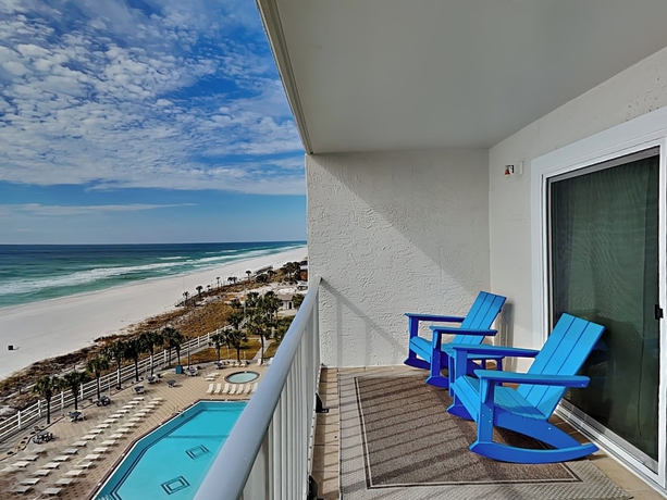 Imagen de los exteriores del Hotel Summit Beach Resort by Southern Vacation Rentals. Foto 15