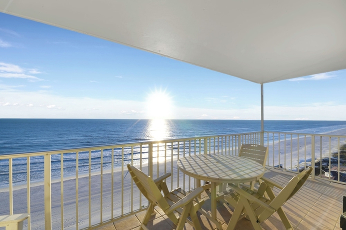 Imagen del bar/restaurante del Hotel Summit Beach Resort by Southern Vacation Rentals. Foto 1