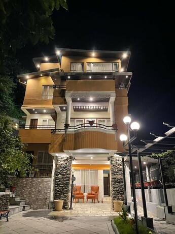 Imagen general del Hotel Summit Bougainvillea Tea Resort. Foto 3