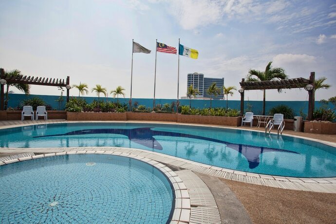 Imagen de la piscina del Hotel Summit Bukit Mertajam. Foto 20