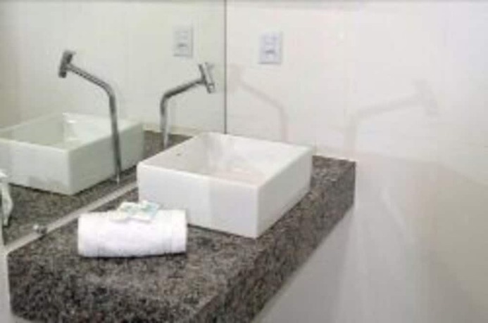Imagen de la habitación del Hotel Summit Capit&oacute;lio. Foto 9