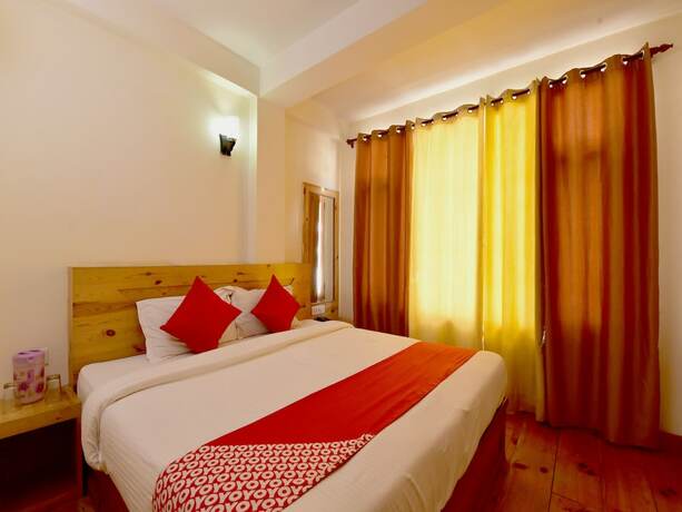 Imagen de la habitación del Hotel Summit Chandertal Regency. Foto 3