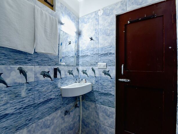 Imagen de la habitación del Hotel Summit Chandertal Regency. Foto 5