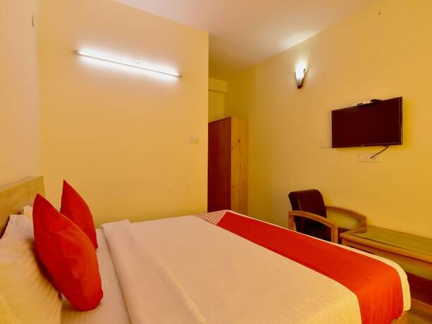 Imagen de la habitación del Hotel Summit Chandertal Regency. Foto 10