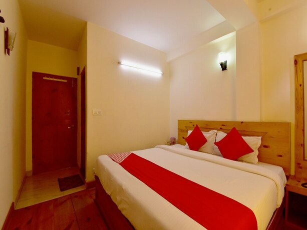 Imagen de la habitación del Hotel Summit Chandertal Regency. Foto 14