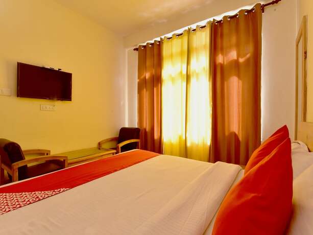 Imagen de la habitación del Hotel Summit Chandertal Regency. Foto 15