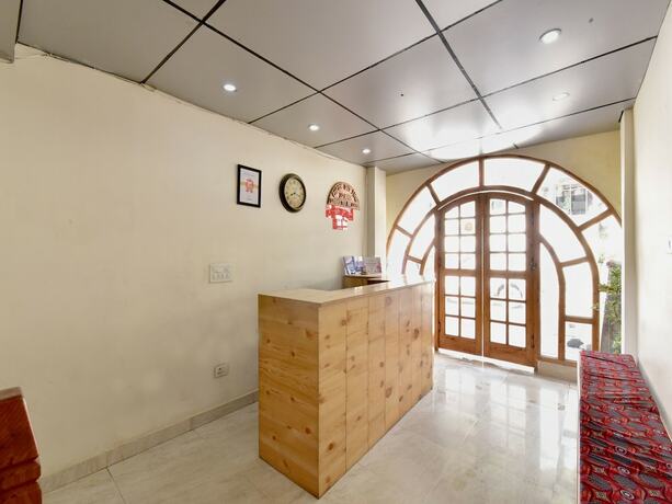 Imagen de los interiores del Hotel Summit Chandertal Regency. Foto 17