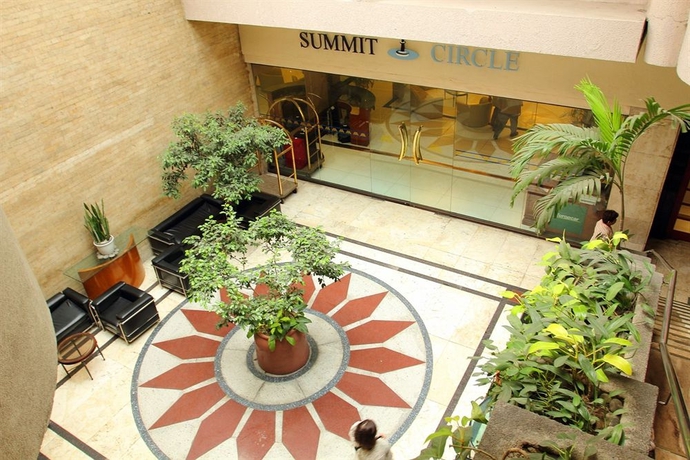 Imagen de los interiores del Hotel Summit Circle Cebu. Foto 7