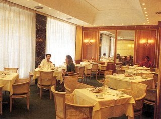 Imagen del bar/restaurante del Hotel Summit Foligno. Foto 1
