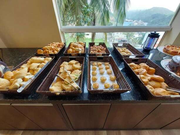 Imagen general del Hotel Summit Inn Barra Mansa. Foto 10