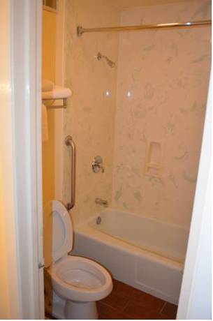 Imagen de la habitación del Hotel Summit Inn & Suites. Foto 8