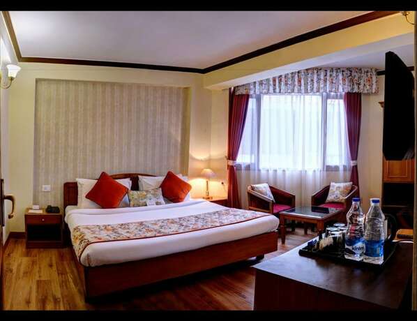 Imagen de la habitación del Hotel Summit Le Royale. Foto 17