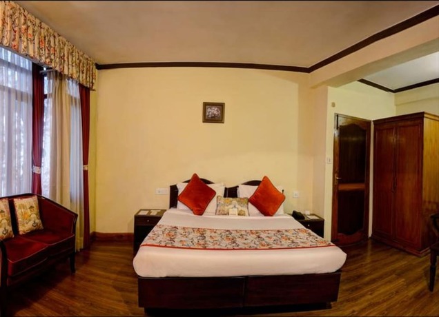 Imagen de la habitación del Hotel Summit Le Royale. Foto 18