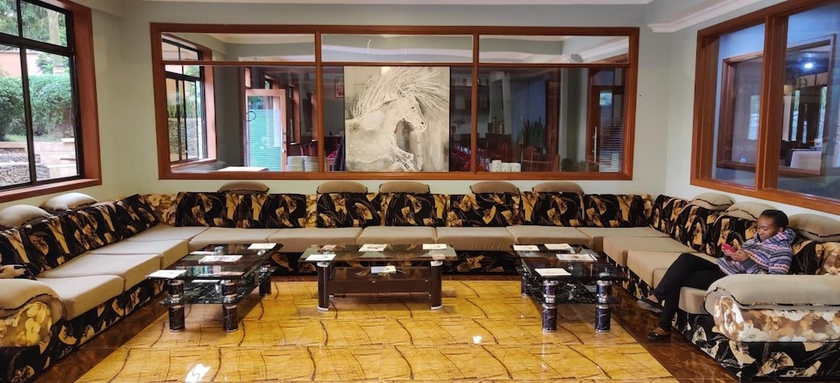Imagen del bar/restaurante del Hotel Summit Lodge, ARUSHA. Foto 4