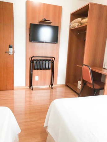 Imagen de la habitación del Hotel Summit Millian. Foto 7