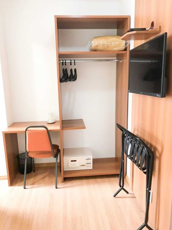 Imagen de la habitación del Hotel Summit Millian. Foto 11