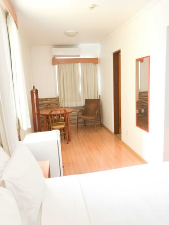 Imagen de la habitación del Hotel Summit Millian. Foto 16