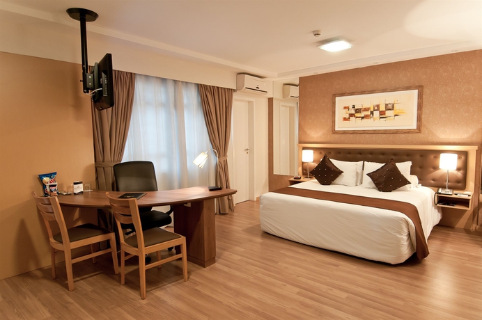 Imagen de la habitación del Hotel Summit Monaco. Foto 7