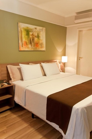 Imagen de la habitación del Hotel Summit Monaco. Foto 12