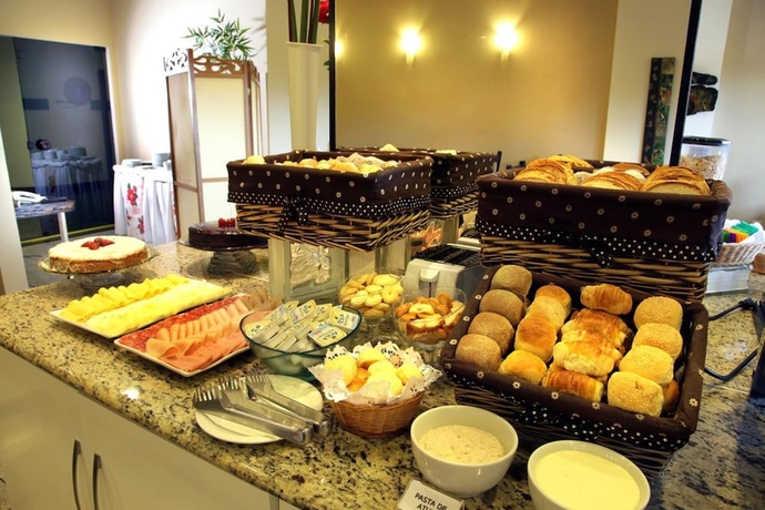 Imagen del bar/restaurante del Hotel Summit Montese Tower. Foto 3