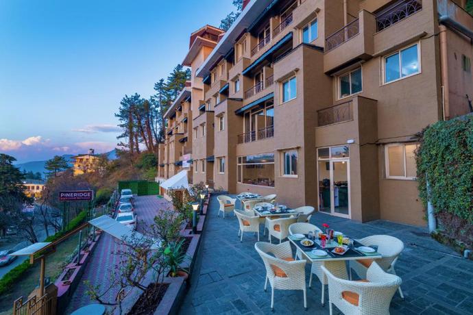 Imagen general del Hotel Summit Naldehra Grand Resort and Spa. Foto 2