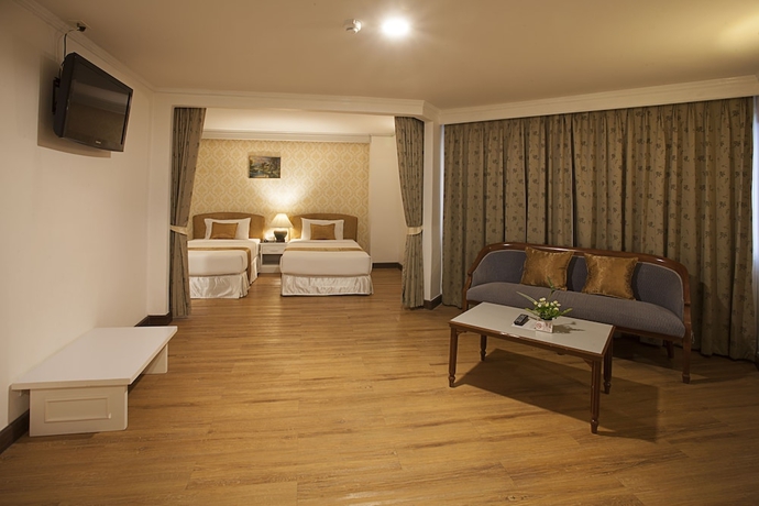 Imagen de la habitación del Hotel Summit Pavilion. Foto 7