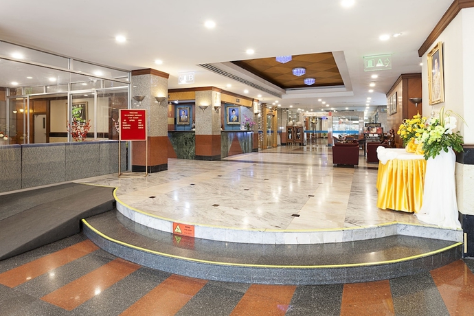 Imagen de los interiores del Hotel Summit Pavilion. Foto 16