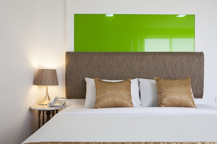 Imagen de la habitación del Hotel Summit Pavilion. Foto 9