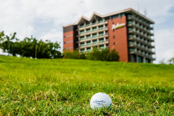 Imagen de los exteriores del Hotel Summit Rainforest and Golf Resort. Foto 13