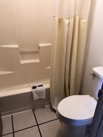 Imagen de la habitación del Hotel Sumner Motor Inn. Foto 13