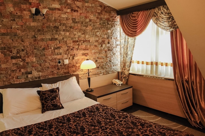 Imagen de la habitación del Hotel Sumski Feneri, Trnovo. Foto 6
