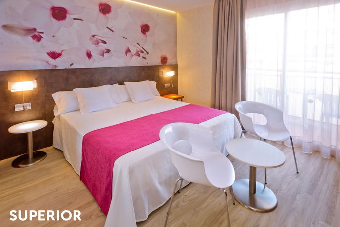 Imagen de la habitación del Hotel Sumus Monteplaya. Foto 6