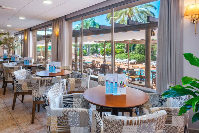 Imagen del bar/restaurante del Hotel Sumus Stella and Spa. Foto 3