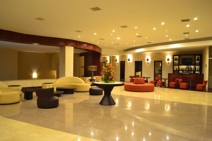 Imagen de los interiores del Hotel Sun, Aeropuerto Internacional Viru Viru. Foto 17