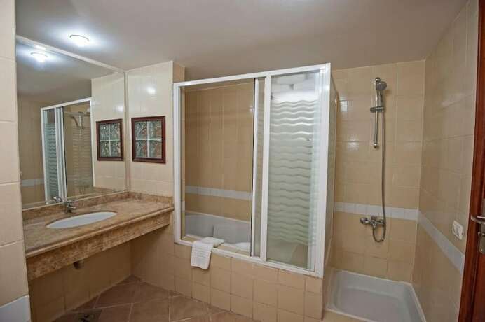Imagen de la habitación del Hotel Sun And Sea And Aqua Park - Hurghada. Foto 20