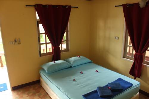 Imagen de la habitación del Hotel Sun Beach Bungalows. Foto 12
