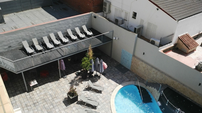 Imagen de la piscina del Hotel Sun Beach, Lloret de Mar. Foto 14