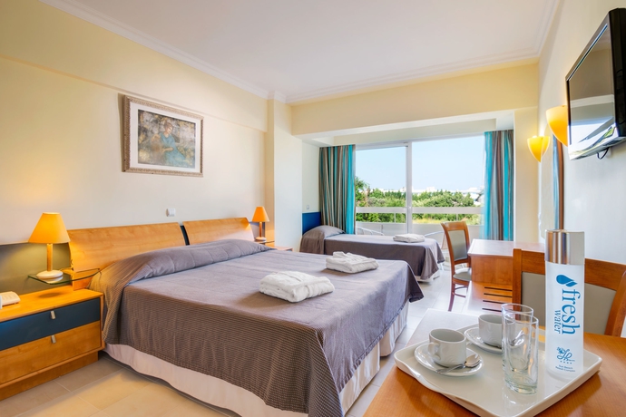 Imagen de la habitación del Hotel Sun Beach Resort, Rodas. Foto 7