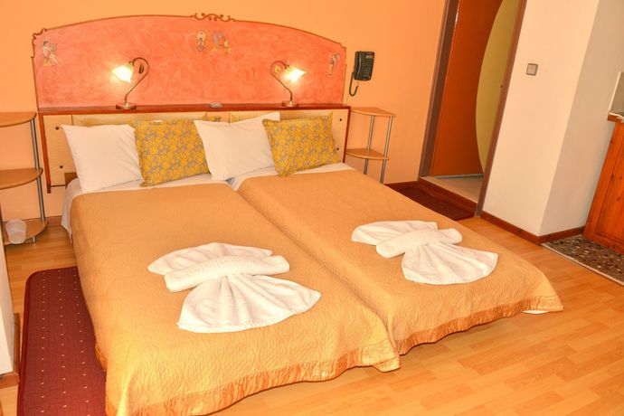 Imagen de la habitación del Hotel Sun City, Chania. Foto 5