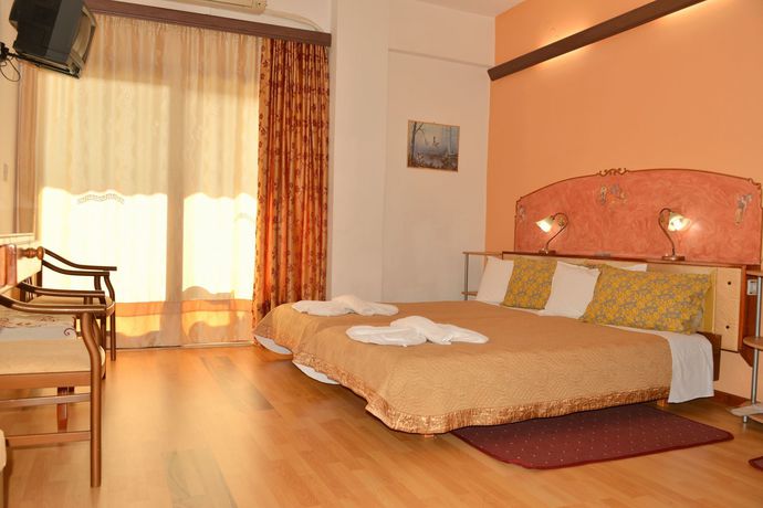 Imagen de la habitación del Hotel Sun City, Chania. Foto 11