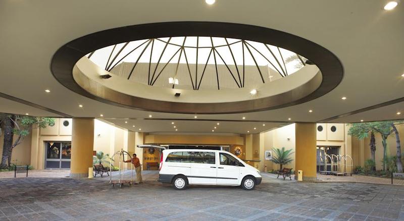 Imagen de los interiores del Hotel Sun City & Casino. Foto 14