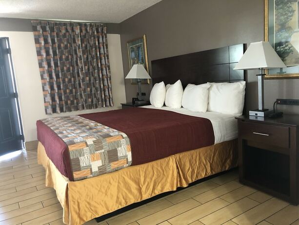 Imagen de la habitación del Hotel Sun Coast Inn. Foto 13