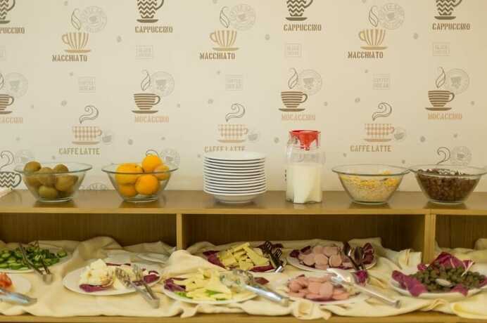 Imagen del bar/restaurante del Hotel Sun, Durres. Foto 8