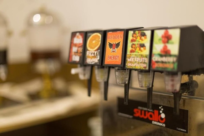 Imagen del bar/restaurante del Hotel Sun, Durres. Foto 10