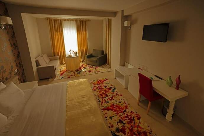 Imagen general del Hotel Sun, Durres. Foto 1