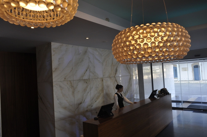 Imagen de los interiores del Hotel Sun Hall. Foto 9