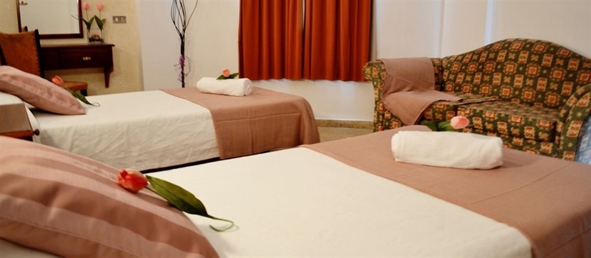 Imagen de la habitación del Hotel Sun Holidays. Foto 6