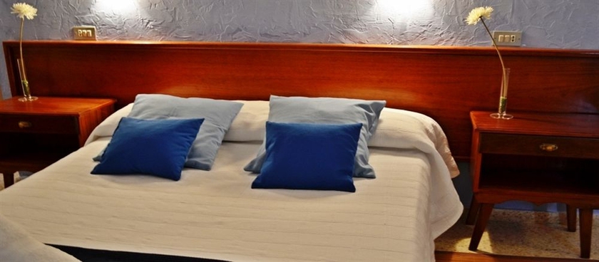 Imagen de la habitación del Hotel Sun Holidays. Foto 8